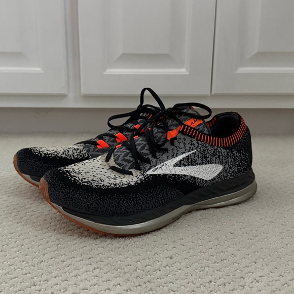 Brooks Bedlam size 12 Black and White Running Shoes with Orange Accents - Picture 1 of 7